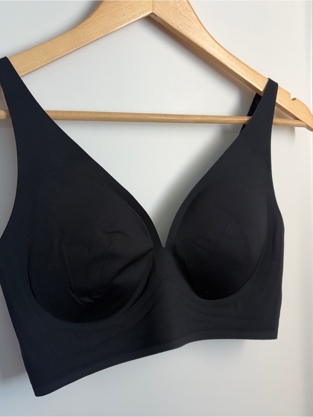 Auden Luxury Collection Black Seamless Wireless Bra